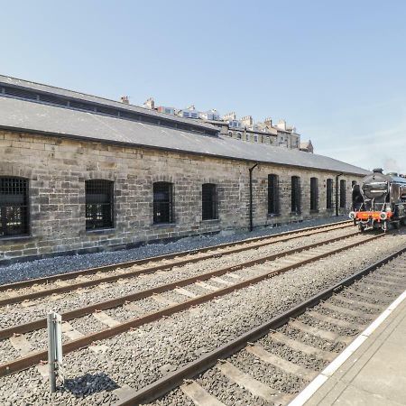 Tornado Engine Shed Apartment Whitby Exterior photo